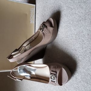 EUC Michael Kors Nude Color Peep Toe Wedges, Size 8.5